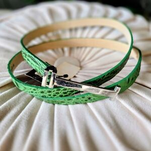 Elegant Green Textured Belt with Silver Buckle